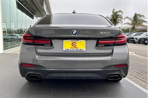 2022 BMW 540 i