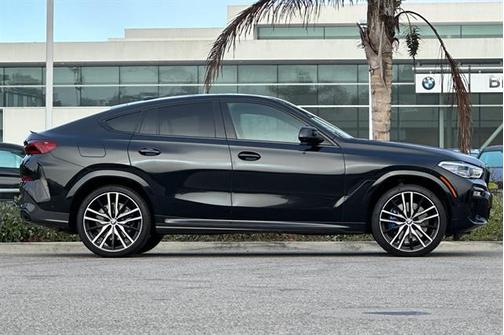 2021 BMW X6 M50i
