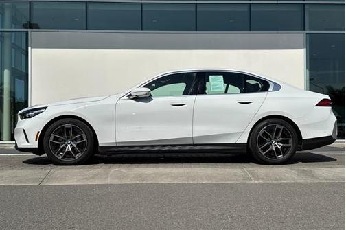 2024 BMW i5 eDrive40