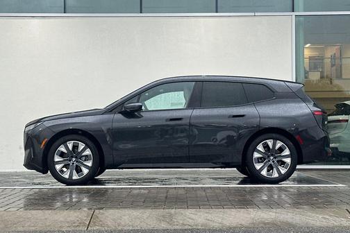 2026 BMW iX xDrive60