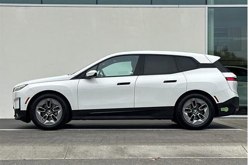 2022 BMW iX xDrive50