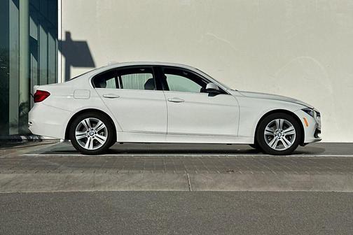 2018 BMW 330 xDrive