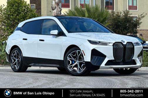 Mineral White Metallic 2025 BMW iX xDrive50