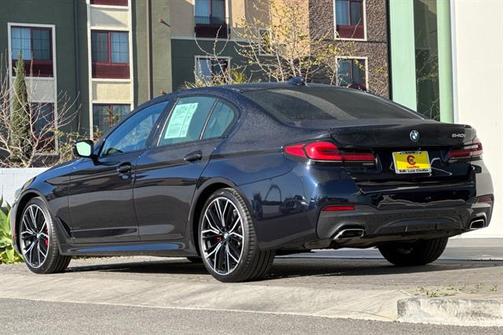 2022 BMW 540 i