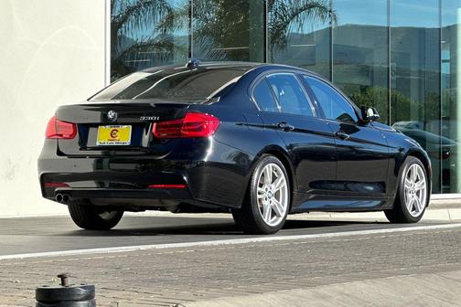 Black Sapphire Metallic 2017 BMW 330 330i