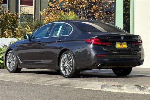 2021 BMW 530 530i