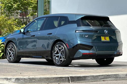 Blue Ridge Mountain Metallic 2022 BMW iX xDrive50