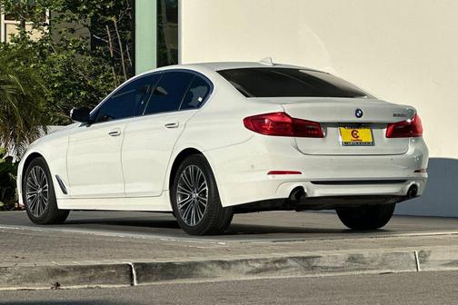 2017 BMW 530 530i
