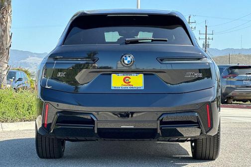 Black Sapphire Metallic 2026 BMW iX M70