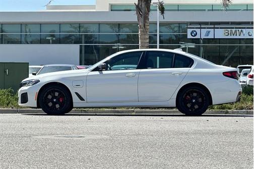 2022 BMW 530e Base
