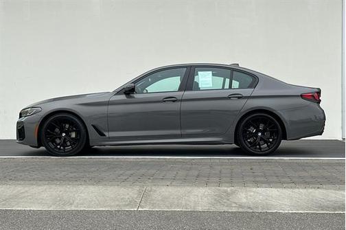 2022 BMW 530 i