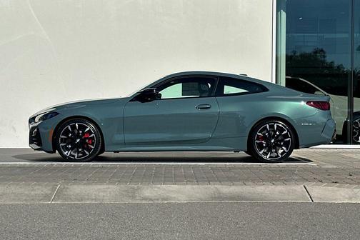 Cape York Green Metallic 2026 BMW M440 i