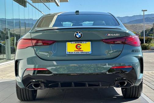 Cape York Green Metallic 2026 BMW M440 i