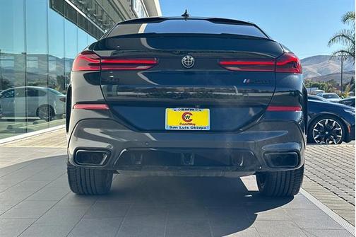 2022 BMW X6 M50i