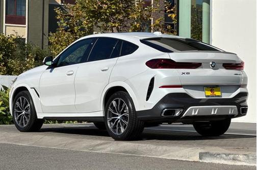 2025 BMW X6 xDrive40i