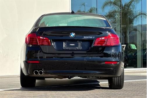 2016 BMW 528 528i