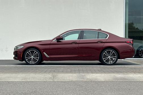 Aventurin Red Metallic 2023 BMW 530 i