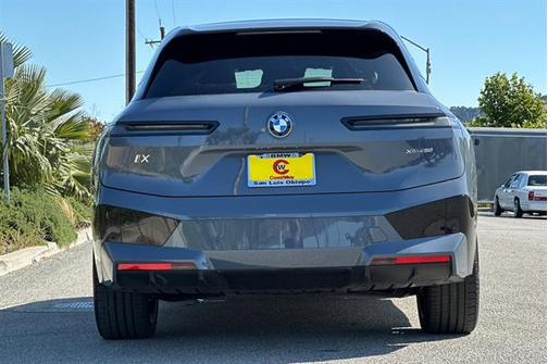 2025 BMW iX xDrive50