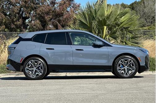 2025 BMW iX xDrive50