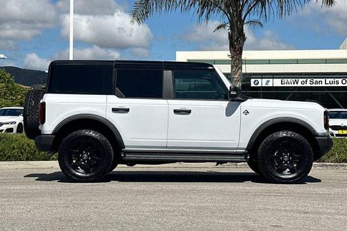 Oxford White 2025 Ford Bronco Outer Banks