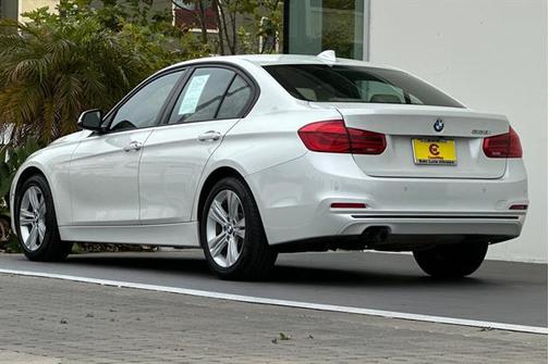 2016 BMW 328 328i