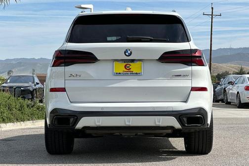 Alpine White 2024 BMW X5 sDrive40i