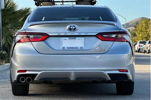2024 Toyota Camry Hybrid SE