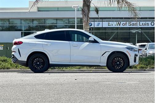 2023 BMW X6 M50i