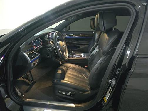 2020 BMW 750 i xDrive