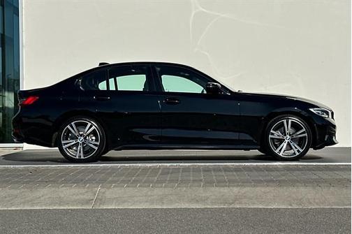 2021 BMW 330 330i