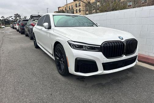 2021 BMW 740 740i
