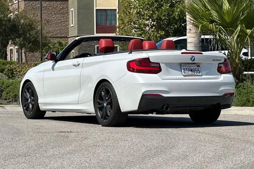 White Metallic 2017 BMW M240 i