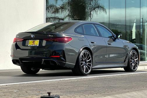 Dravit Grey Metallic 2026 BMW i4 Gran Coupe M60