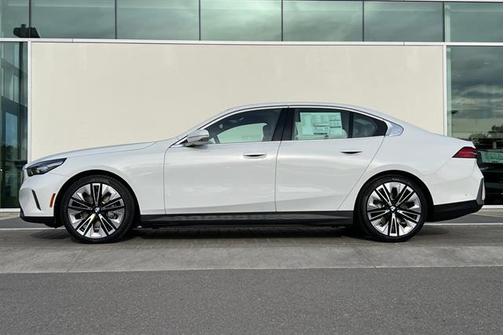 2024 BMW i5 eDrive40