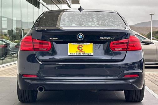 Imperial Blue Metallic 2016 BMW 328d xDrive