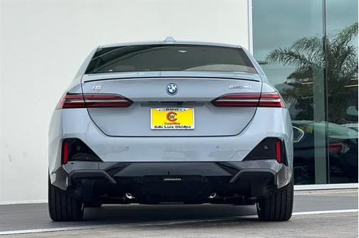 2024 BMW i5 eDrive40