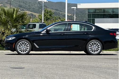 2021 BMW 530 530i