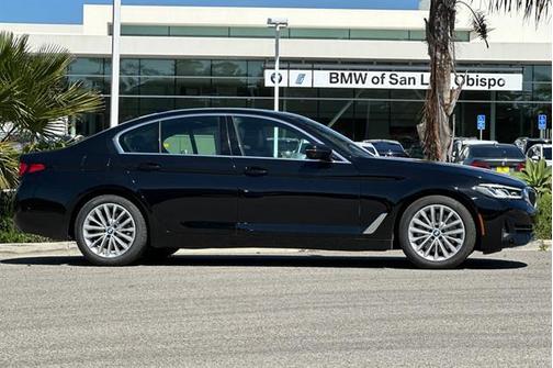 2021 BMW 530 530i