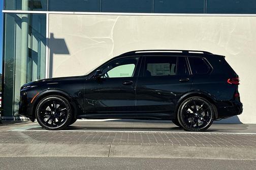 2026 BMW X7 M60i