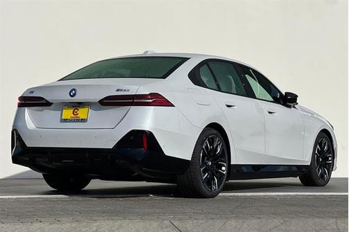 2024 BMW i5 M60