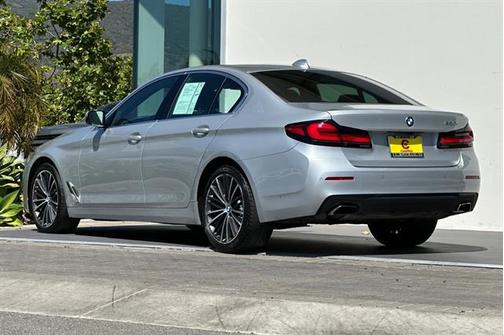 2021 BMW 530 530i