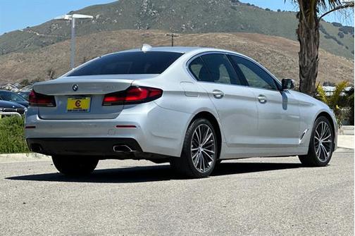 2021 BMW 530 530i