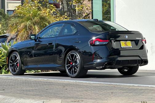 2025 BMW M240 i xDrive