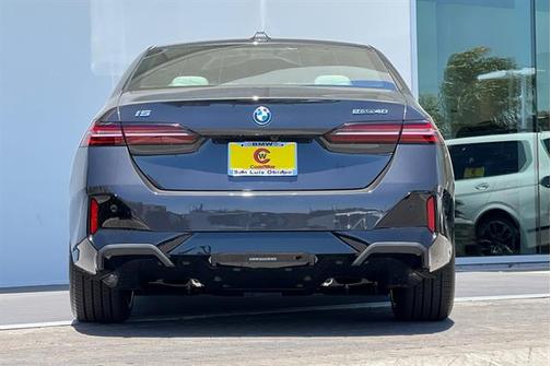 2024 BMW i5 eDrive40