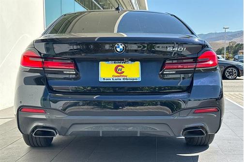 2022 BMW 540 i