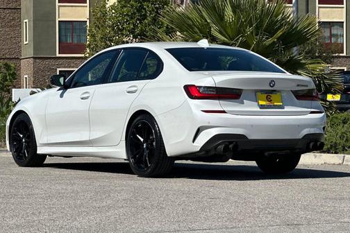 Mineral White Metallic 2022 BMW M340 M340i