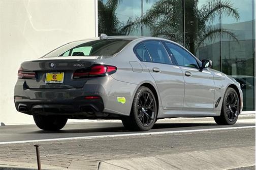 2022 BMW 530e Base
