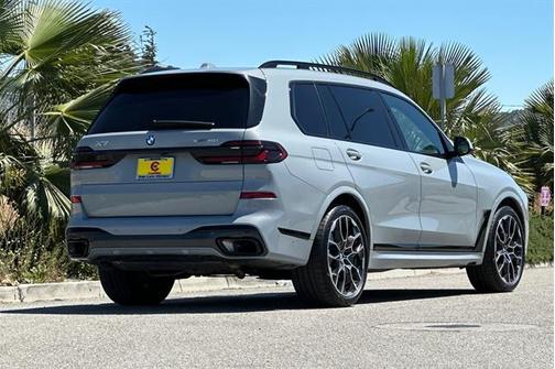 2024 BMW X7 xDrive40i