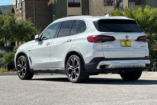 2023 BMW X5 PHEV xDrive45e