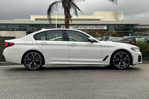2021 BMW 540 540i